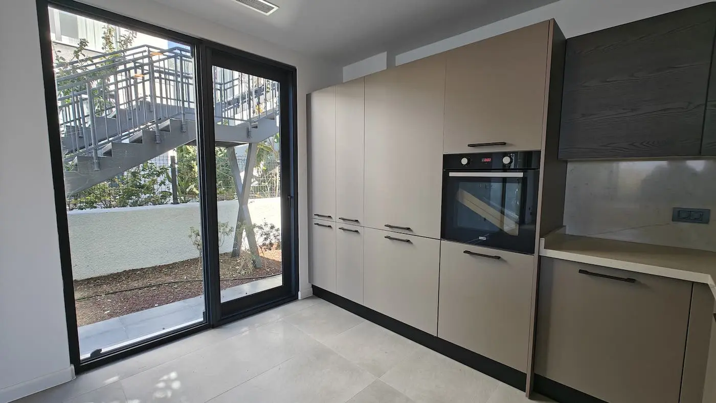 Fitted kitchen